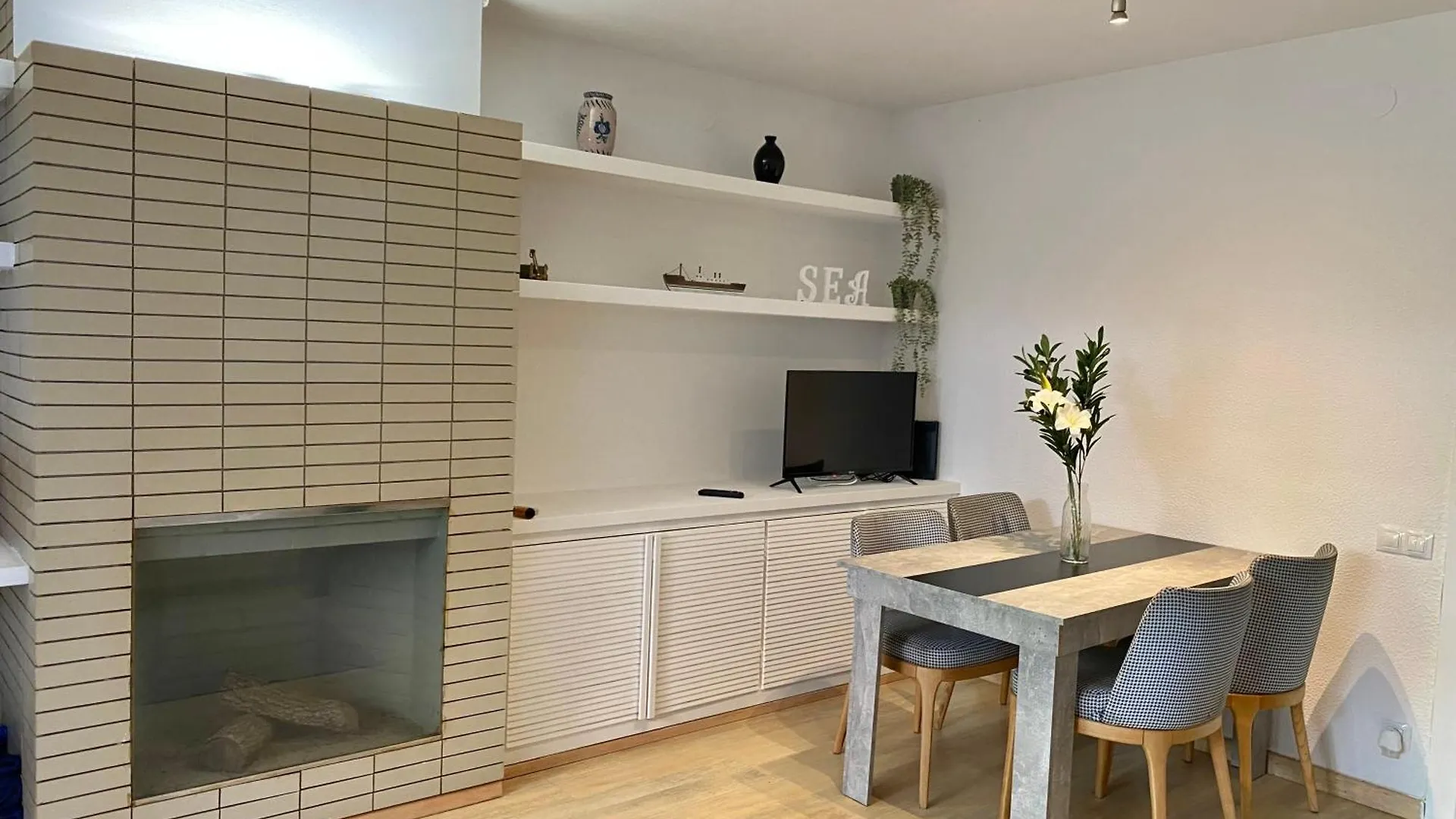 Mediterranean Escape Barcelona Apartament