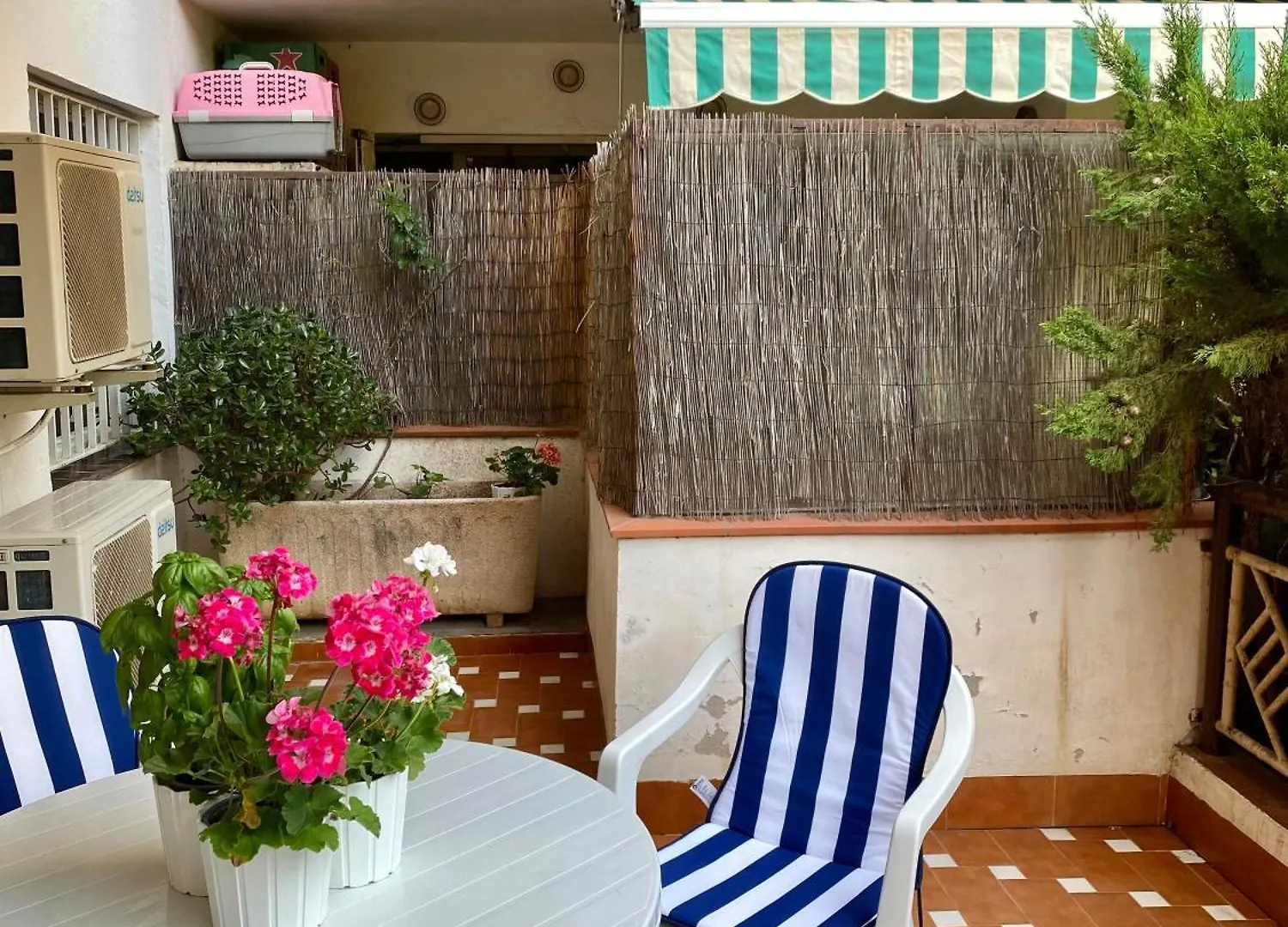 Mediterranean Escape Barcelona Apartament